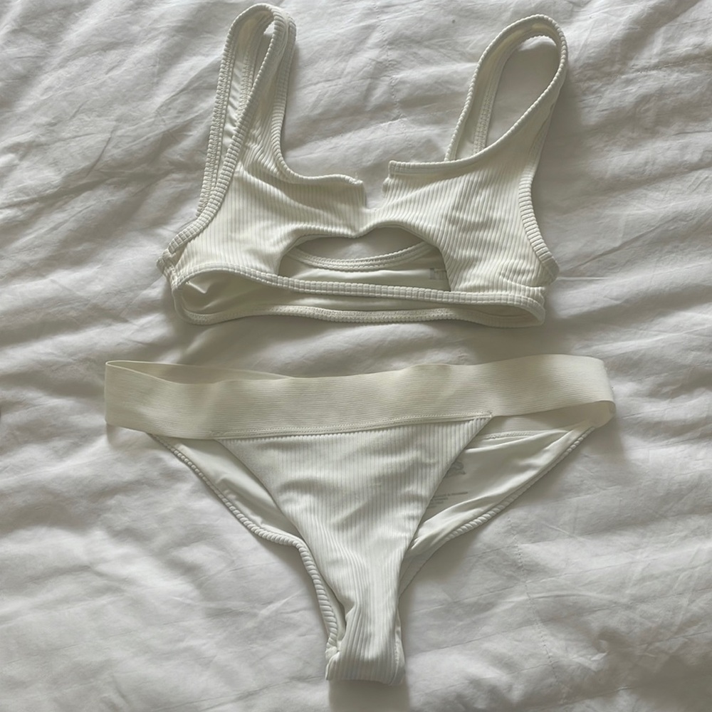 Frankie’s Bikinj Set size small